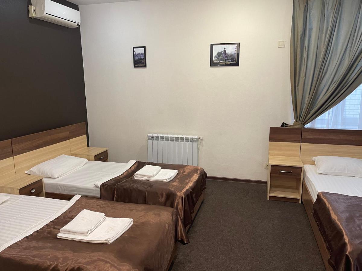 Nyvky Plaza Hotel 3*